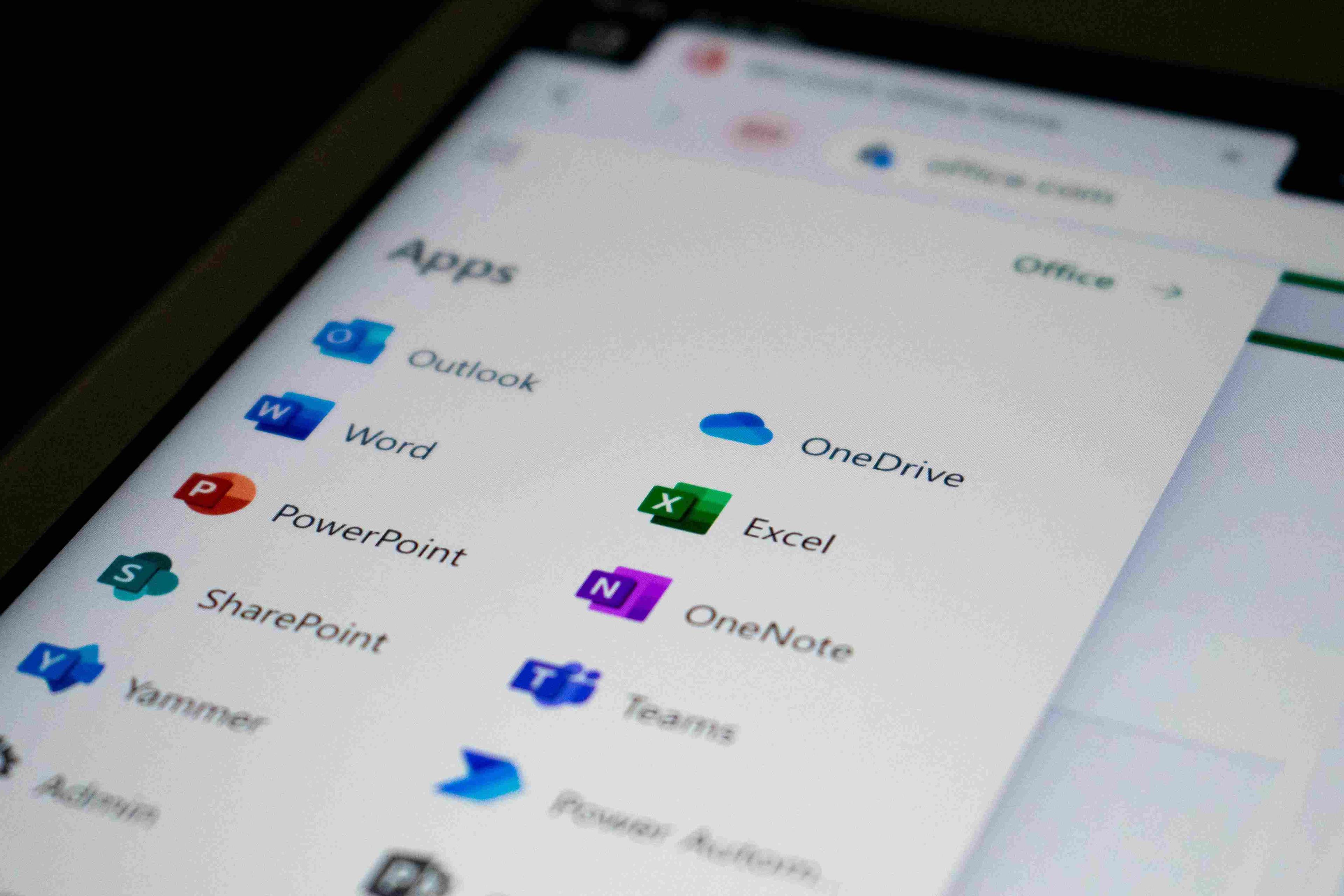 Cuma 3 Langkah, Berikut Cara Membuat Tabel di Word Anti Ribet! cover