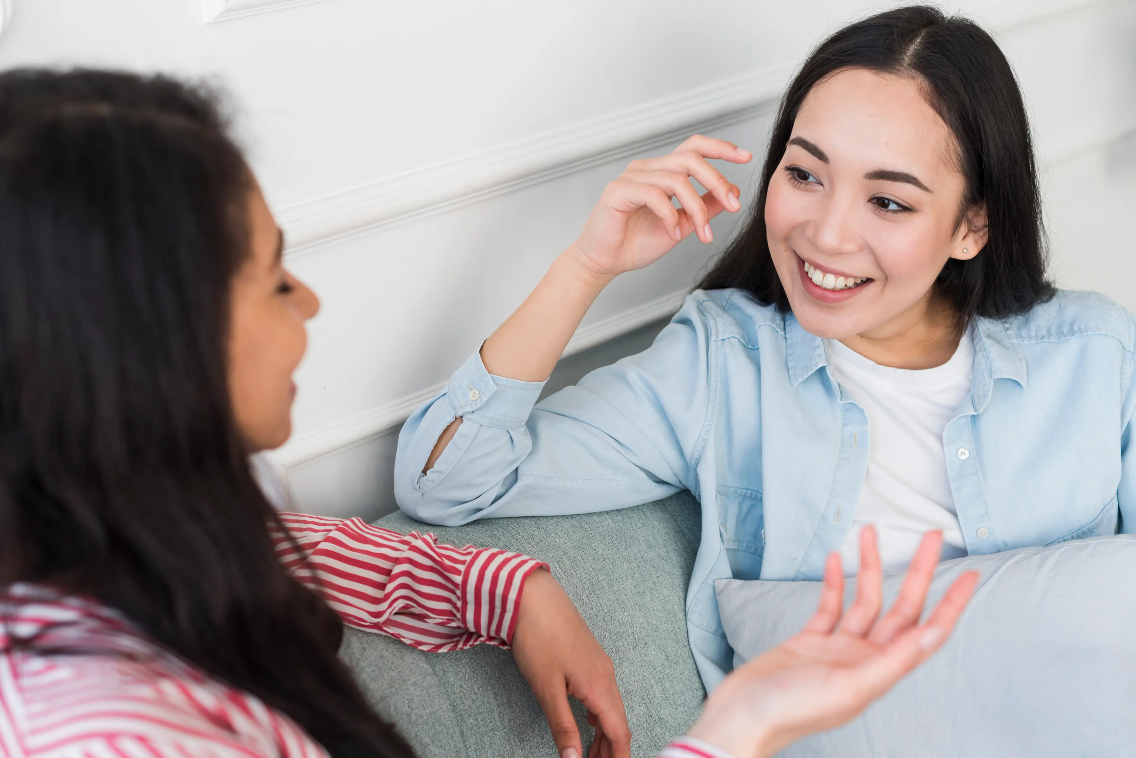 Kenali Apa Itu Komunikasi Verbal, Fungsi, Contoh, dan Bedanya dengan Komunikasi Non-Verbal cover