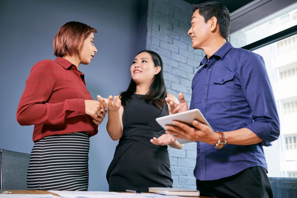 Tips dan Trik di Dunia Komunikasi dalam Bisnis yang Penting Buat Kamu Memulai Karier cover