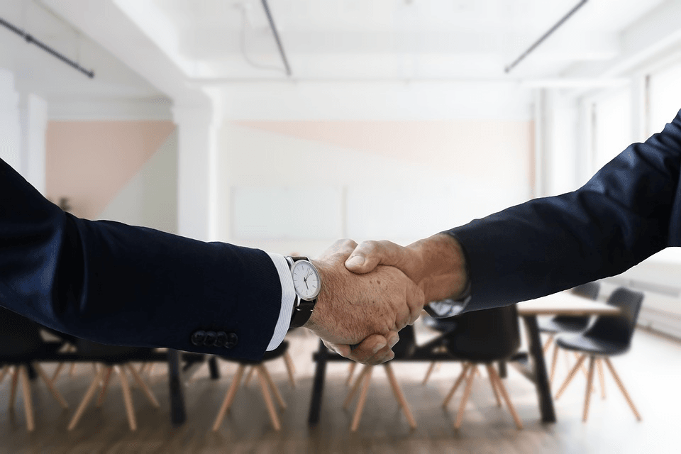 Inilah 5 Cara Memperkenalkan Diri Saat Interview dengan Baik cover