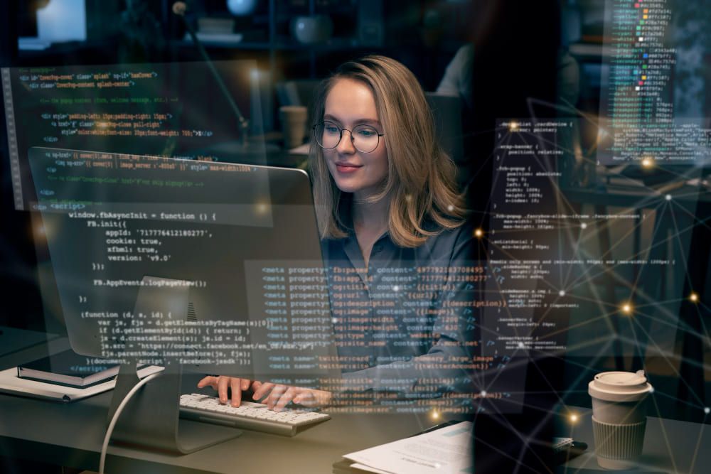 Tertarik Untuk Memulai Profesi Sebagai IT Specialist? Cari Tahu Dulu Skill yang Wajib Kamu Miliki! cover