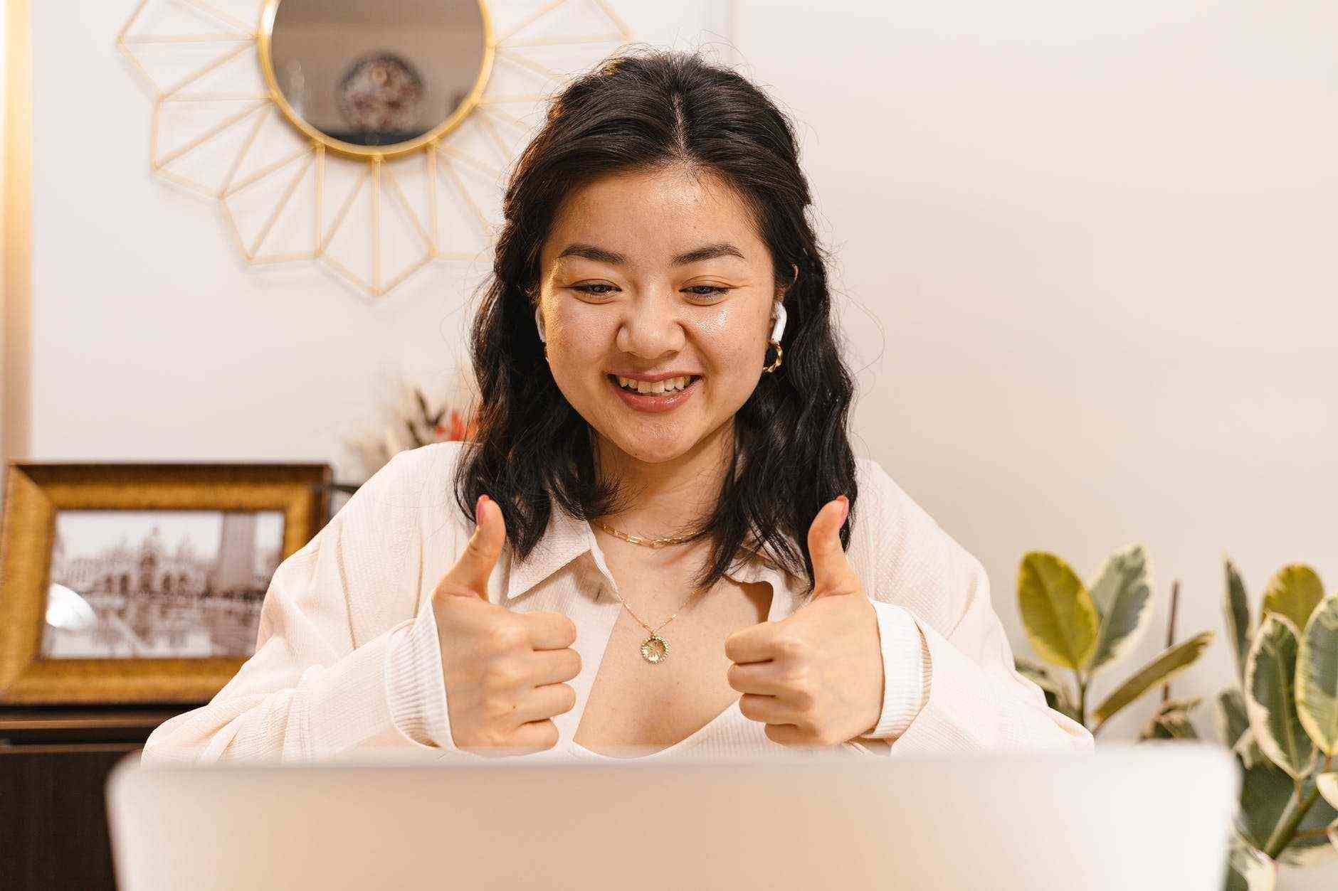 5 Alasan Kenapa Kamu Harus Mengikuti Webinar Gratis cover