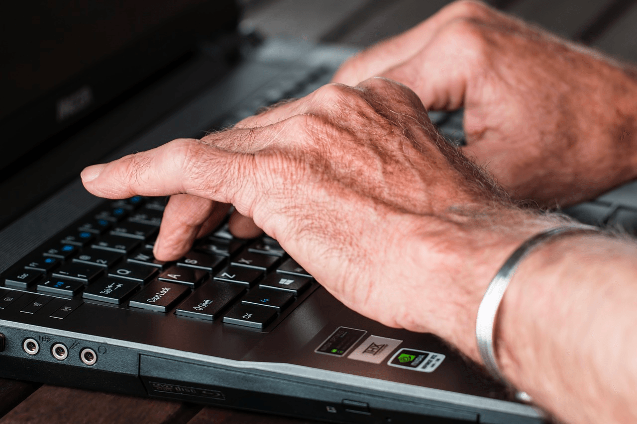 Pelajari Manfaat Microsoft Word dalam Dunia Kerja untuk Mempermudah Pekerjaan cover