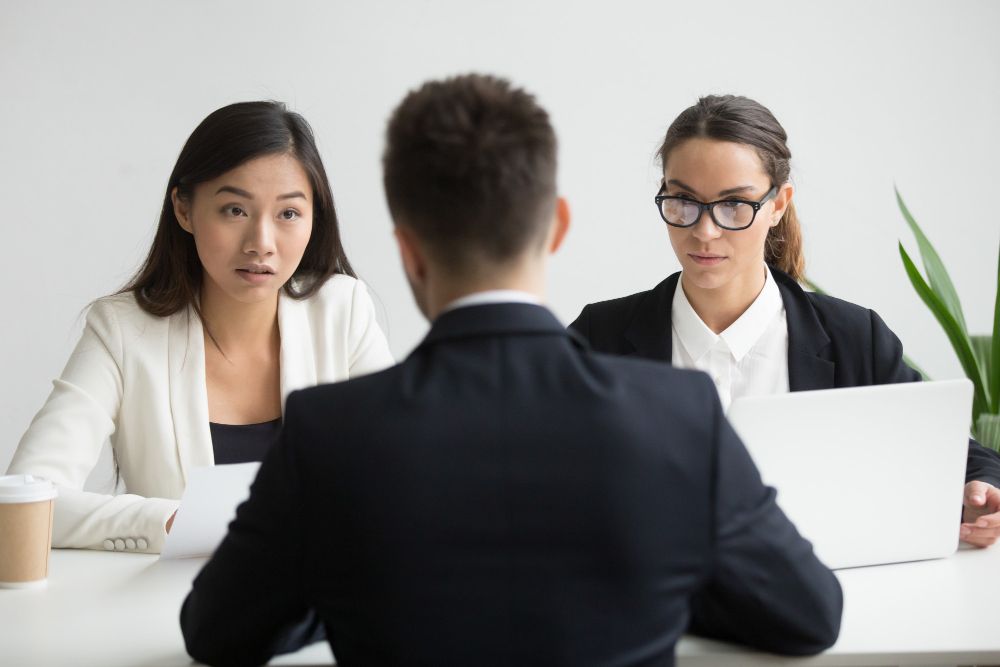 Memahami Apa Itu Exit Interview dan Contoh Pertanyaannya cover
