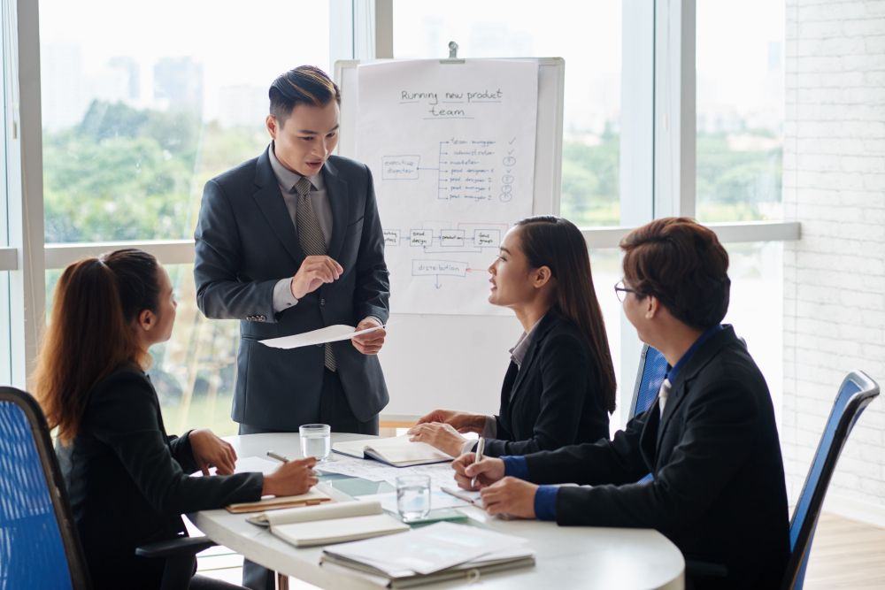 Management Trainee: Definisi, Tugas, dan Manfaatnya cover