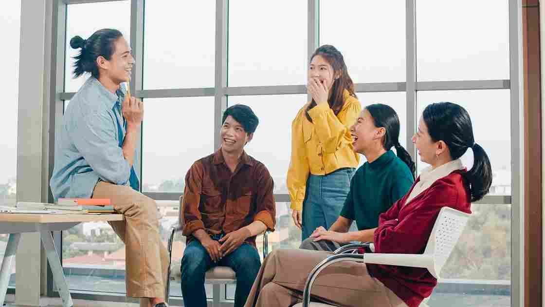 4 Tipe Komunikasi yang Bisa Bantu Kamu Tingkatkan Karier cover