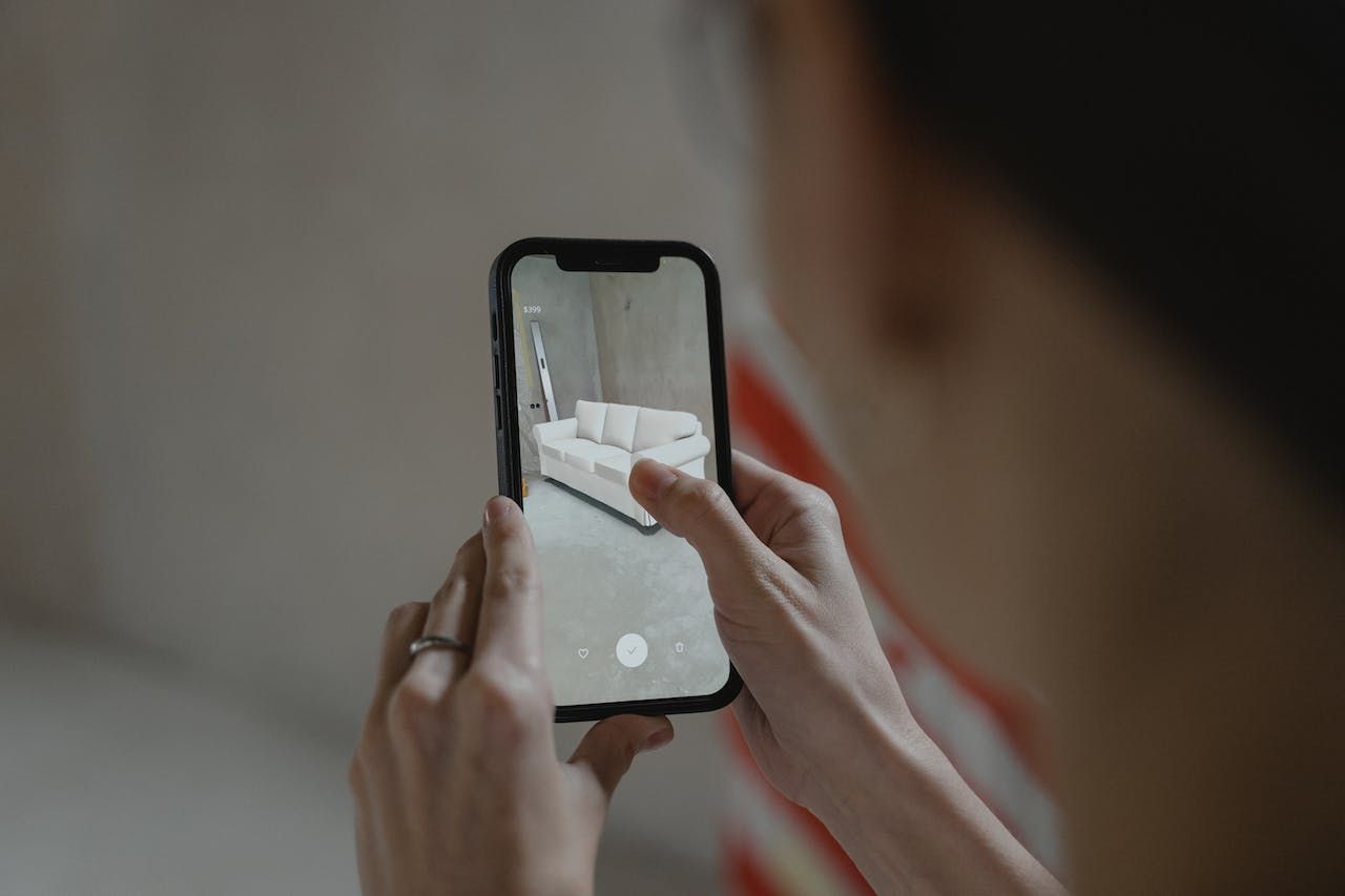 Apa Itu Teknologi Augmented Reality dan Apa Saja Contohnya? cover