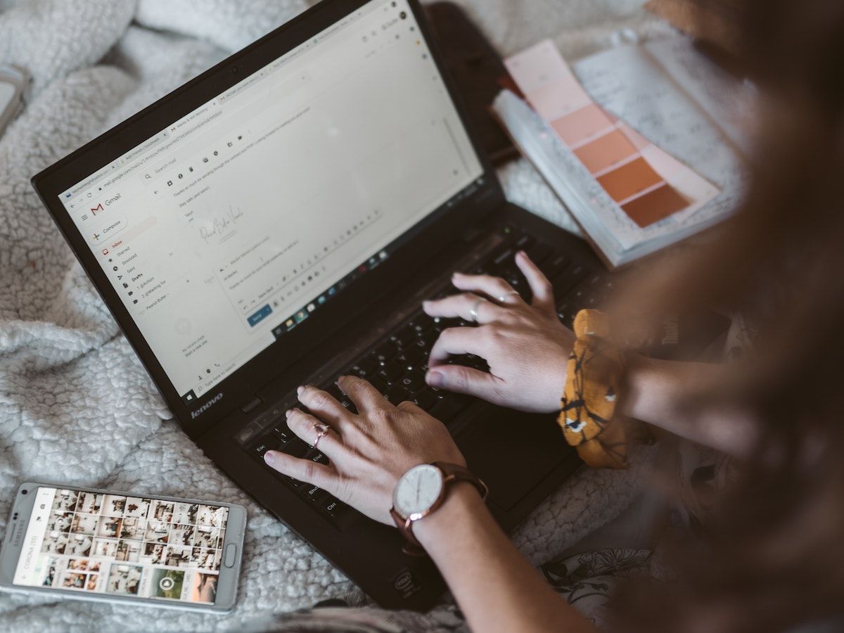 Contoh Body Email Lamaran Kerja, Struktur dan Cara Menulisnya! cover