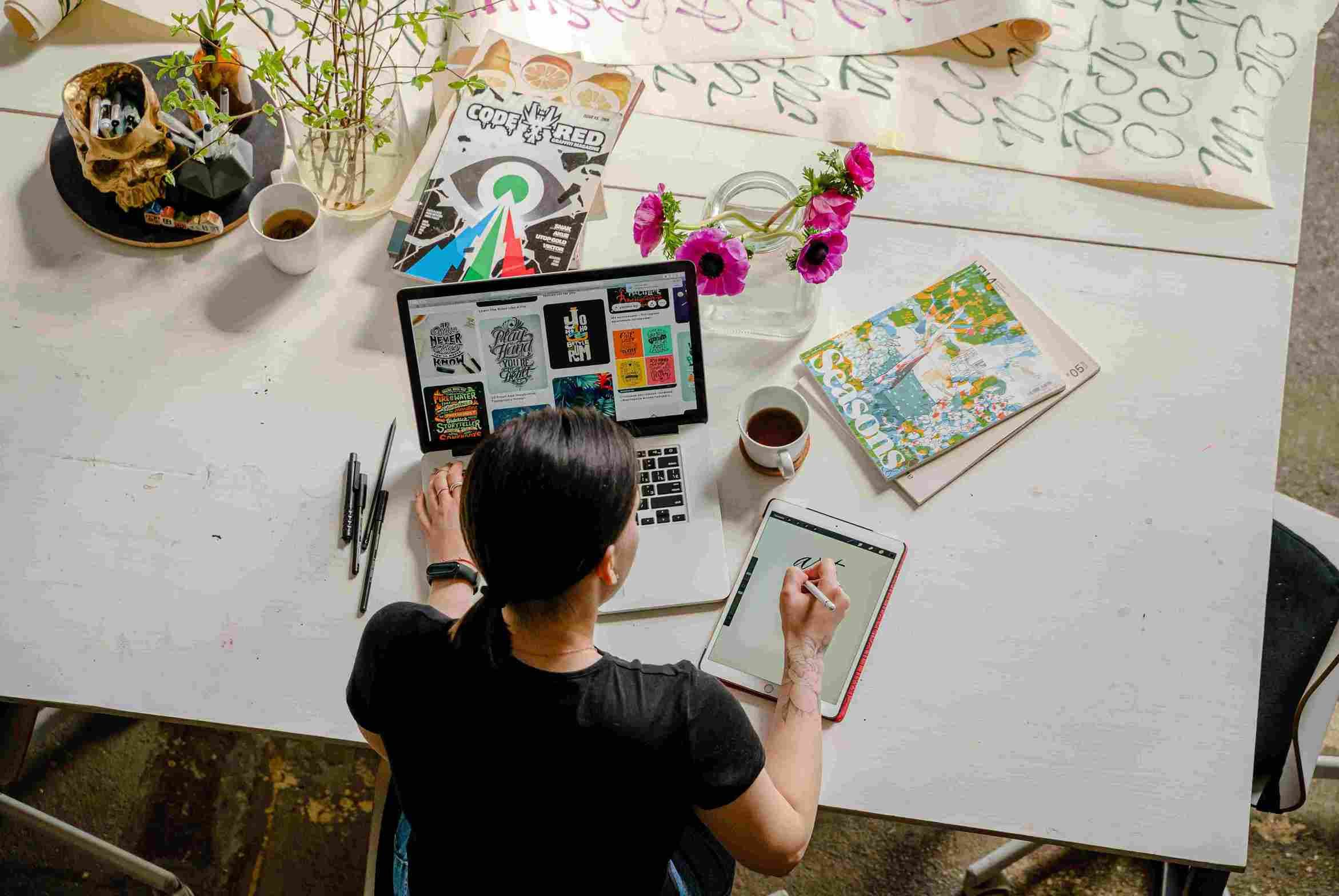 5 Tips Belajar Desain Grafis Secara Otodidak cover