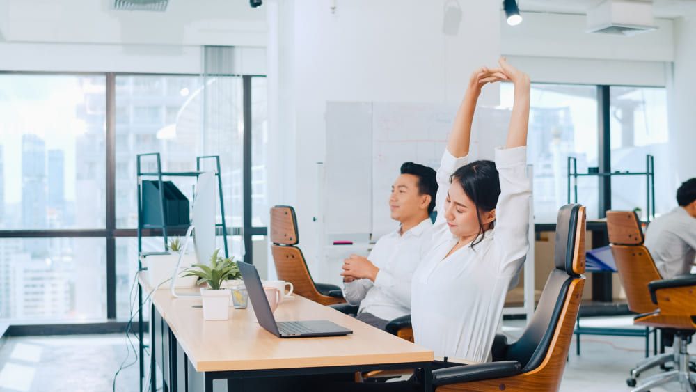 5 Tips Hidup Sehat Bagi Pekerja Kantoran cover