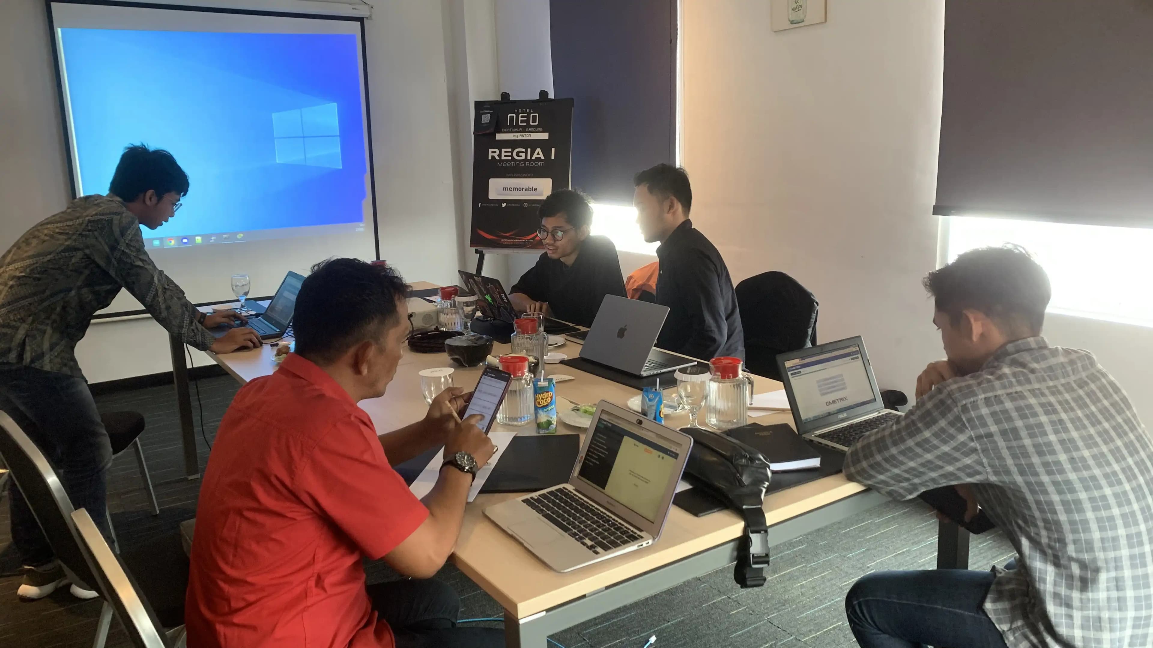 hero banner leadership training