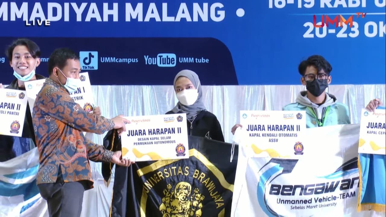 Lomba, Mapres, dan Studi Independen: Pengembangan Diri Ala Dian Tri Larasati cover