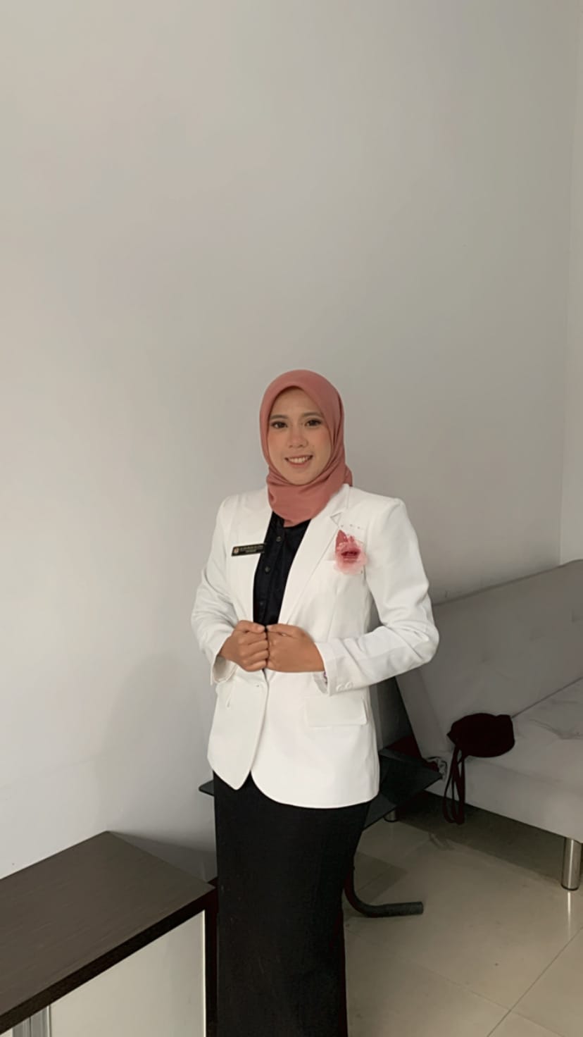 Apt. Aisha Maulidya Sari, S.Farm image