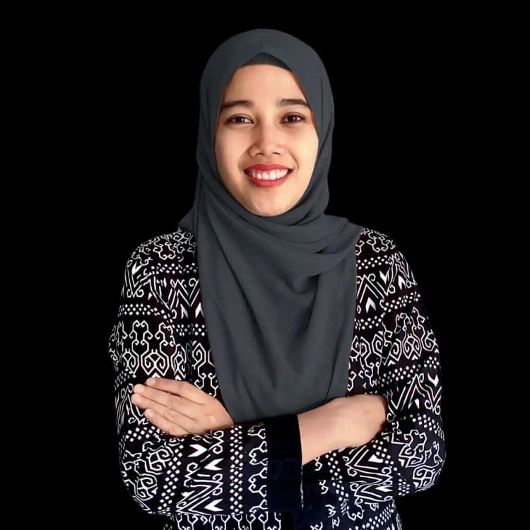 Photo of Putri Aprilliana as Curriculum Developer